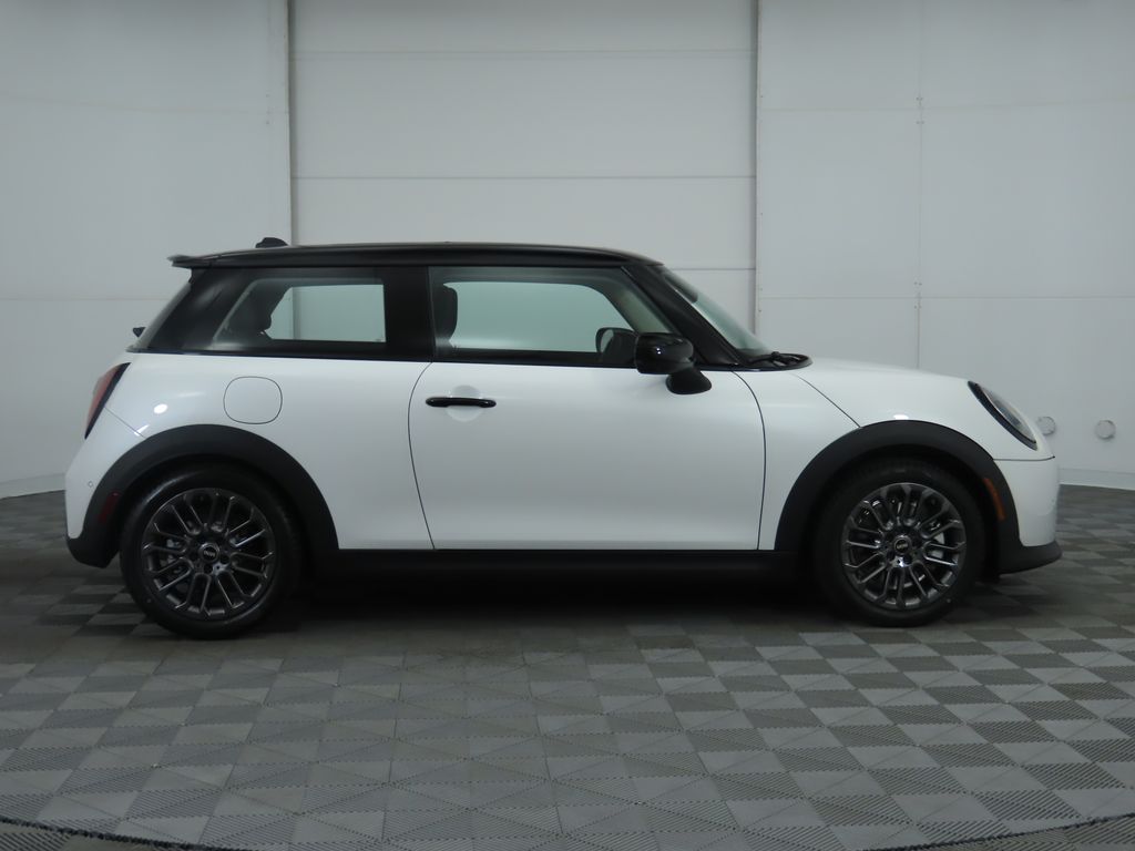 2025 Mini Countryman S Iconic photo 4