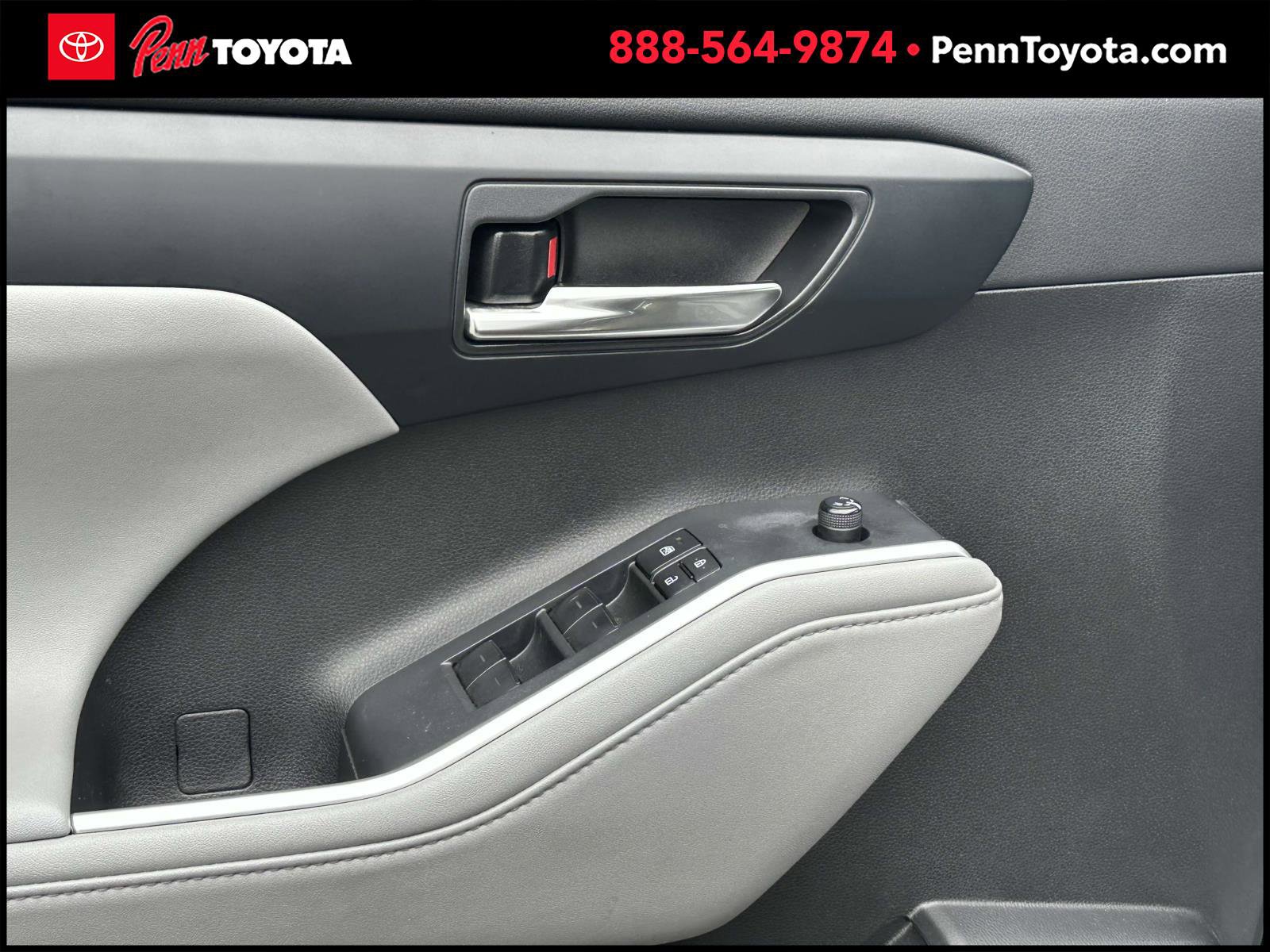 2022 Toyota Highlander XLE photo 12