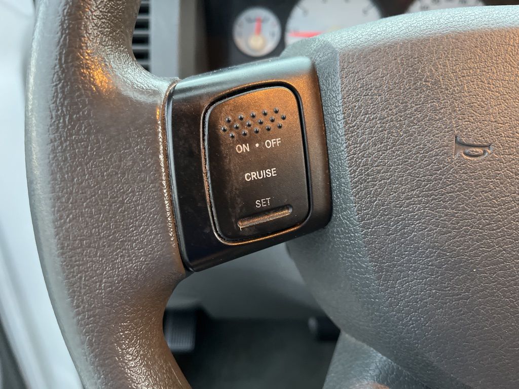 2008 Dodge Ram SLT photo 18