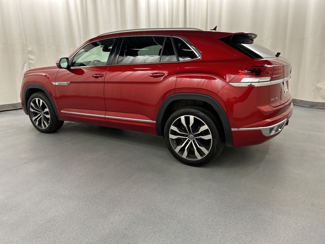 2022 Volkswagen Atlas Cross Sport V6 SEL Premium R-Line photo 3