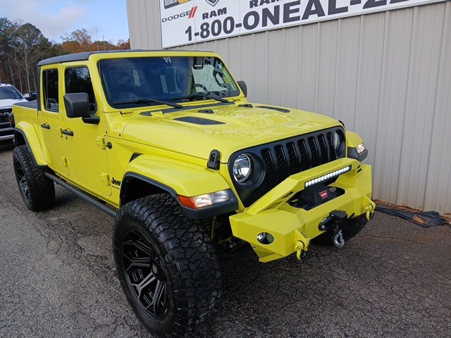 2023 Jeep Gladiator Sport S's photo