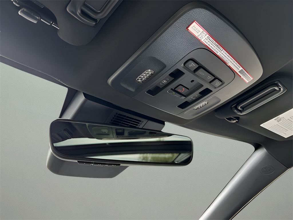 2025 Toyota Camry XSE photo 19