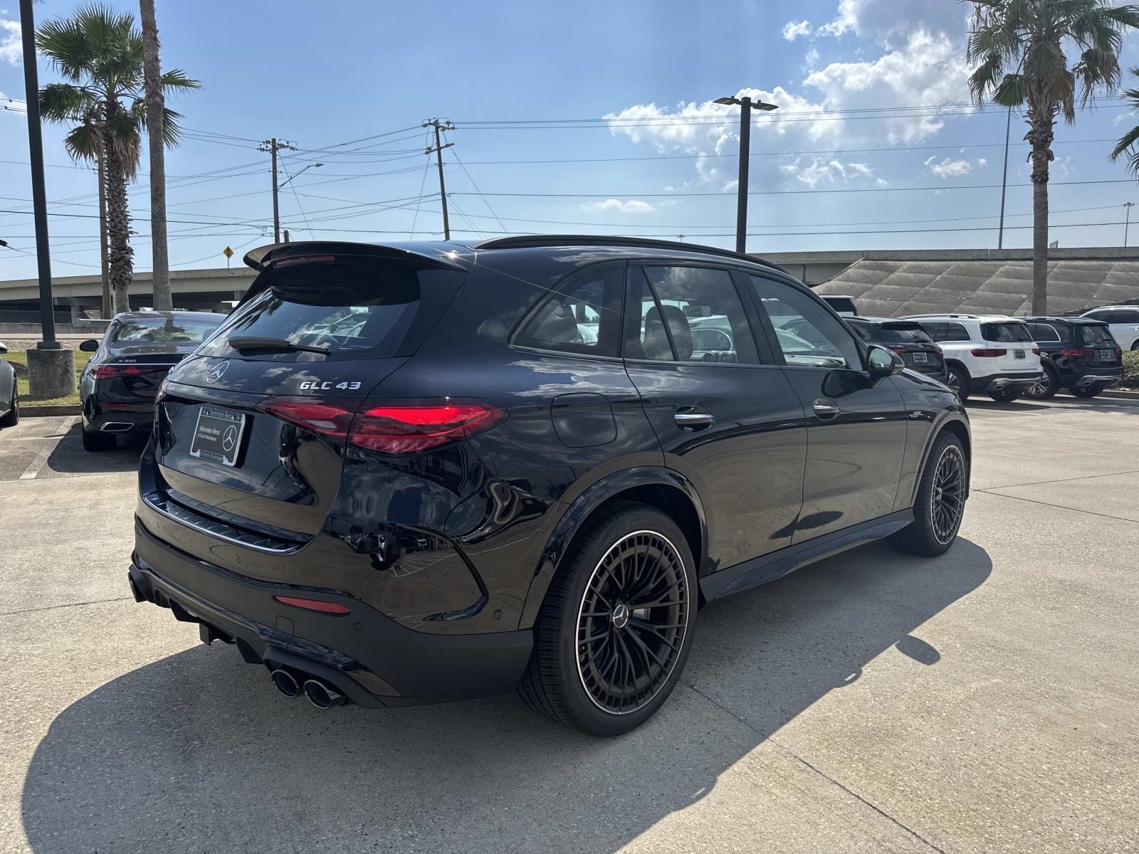 2026 Mercedes Benz GLC 43 AMG 4MATIC photo 2