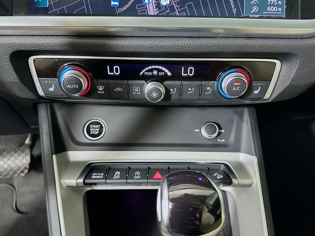 2022 Audi Q3 45 TFSI S line Premium photo 16
