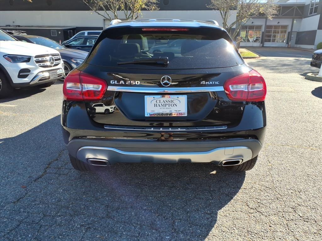 2018 Mercedes Benz GLA 250 4MATIC photo 4