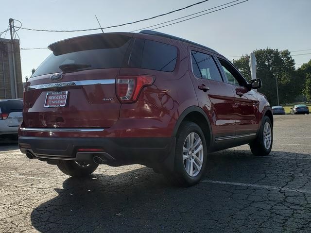 2018 Ford Explorer XLT photo 3