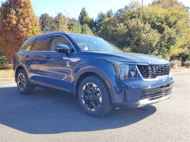 2026 Kia Sorento S photo 3