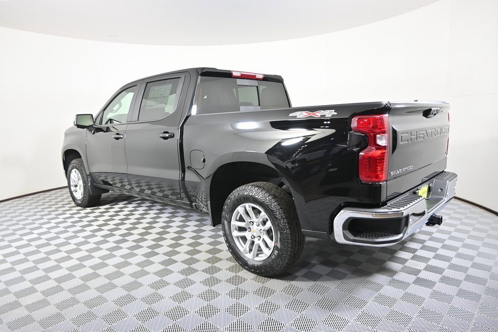 2026 Chevrolet Silverado 1500 LT photo 4