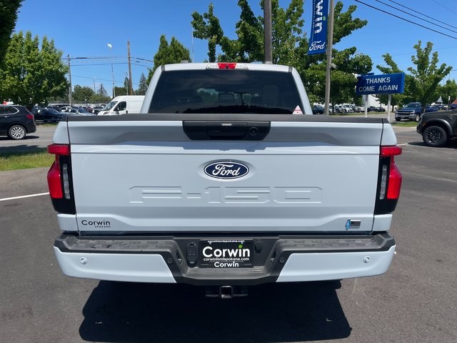 2025 Ford F-150 Lightning photo 11