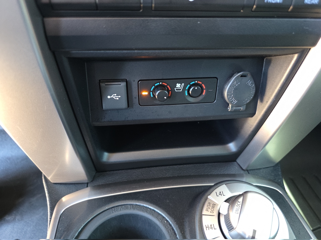 2020 Toyota 4Runner Limited photo 19