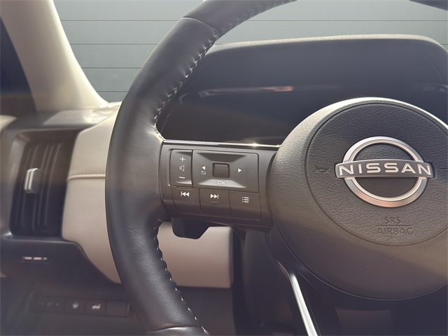 2024 Nissan Pathfinder SL photo 8