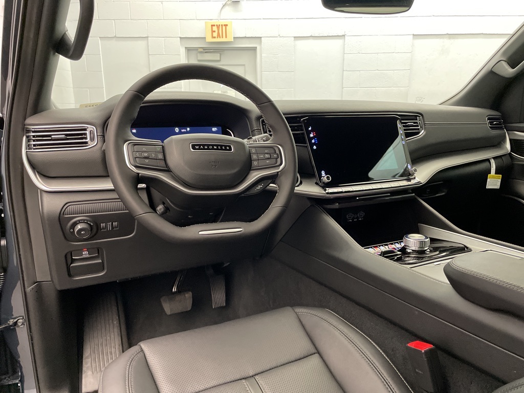 2025 Jeep Wagoneer L Series II photo 8