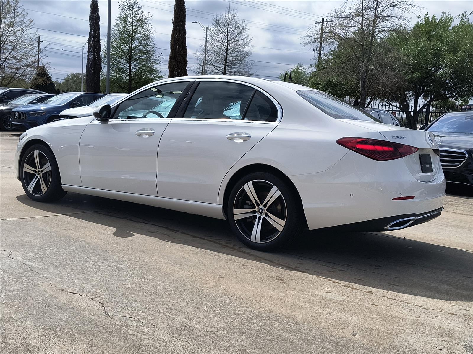 2025 Mercedes Benz C 300 photo 4