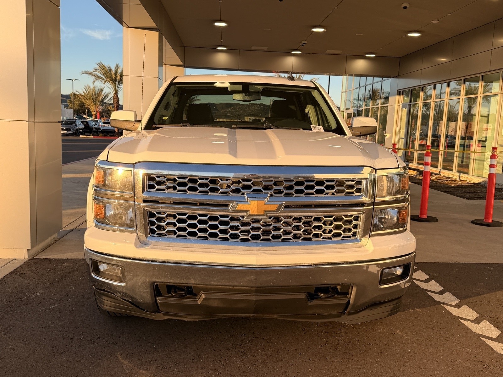 2015 Chevrolet Silverado 1500 LT photo 2