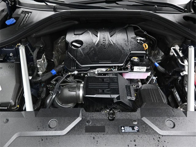 2025 GENESIS GV70 - Image 35