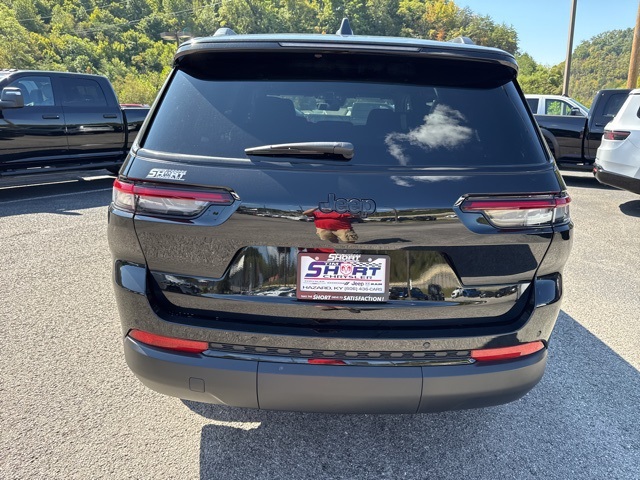 2025 Jeep Grand Cherokee Altitude X photo 2
