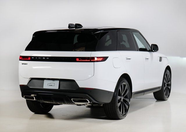 2025 Land Rover Range Rover Sport SE photo 2