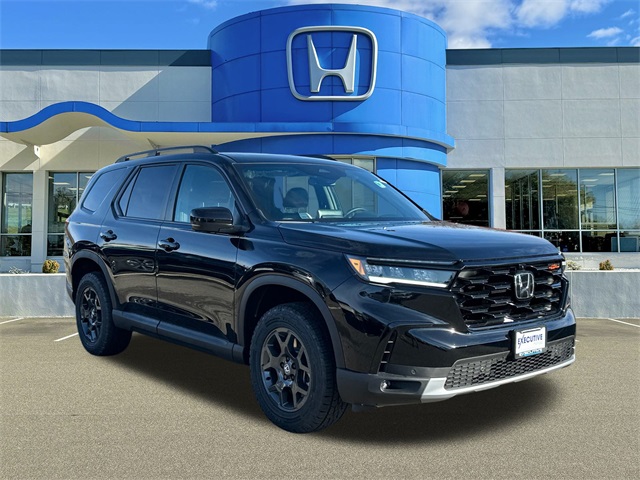 2025 Honda Pilot TrailSport's photo