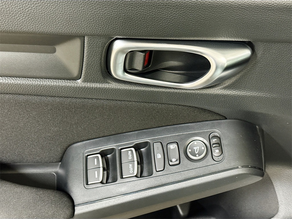2025 Honda Civic Hatchback Sport photo 14