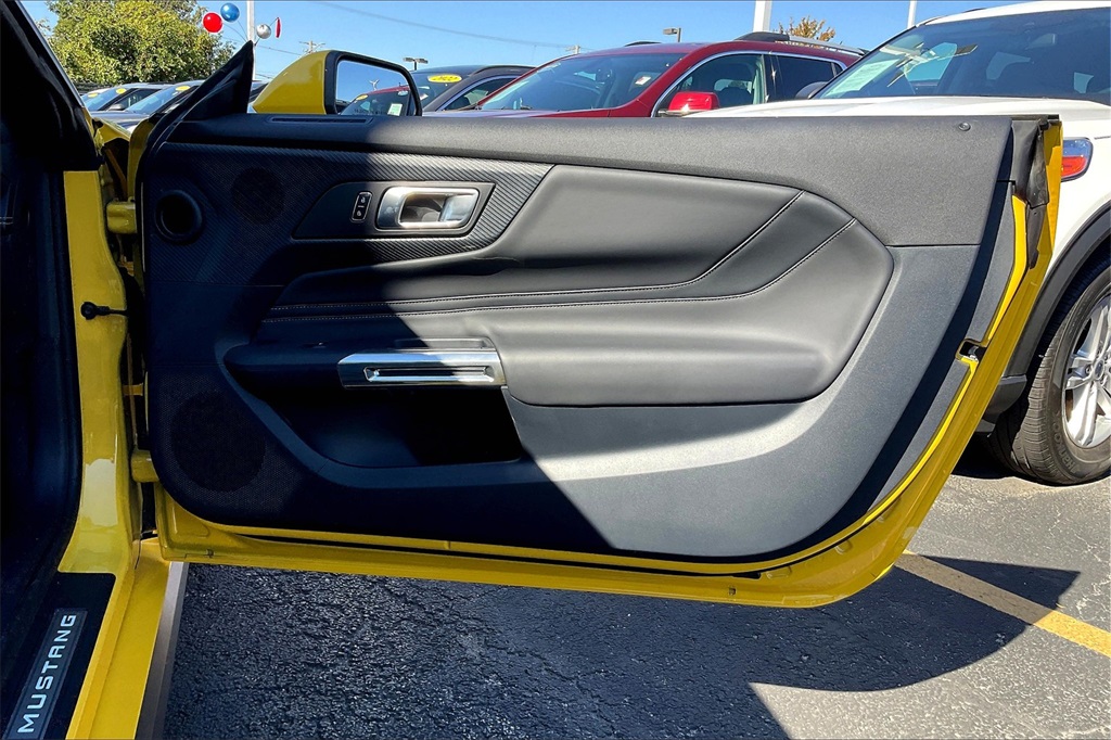 2024 FORD MUSTANG - Image 20