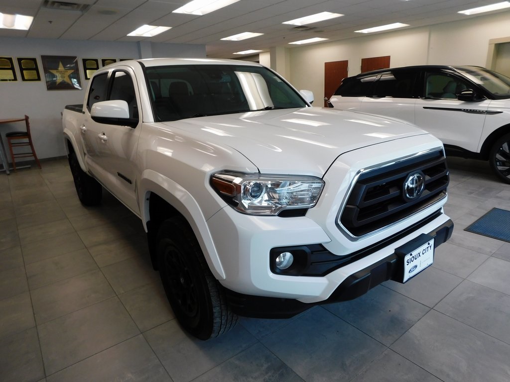 2022 Toyota Tacoma SR5 photo 4