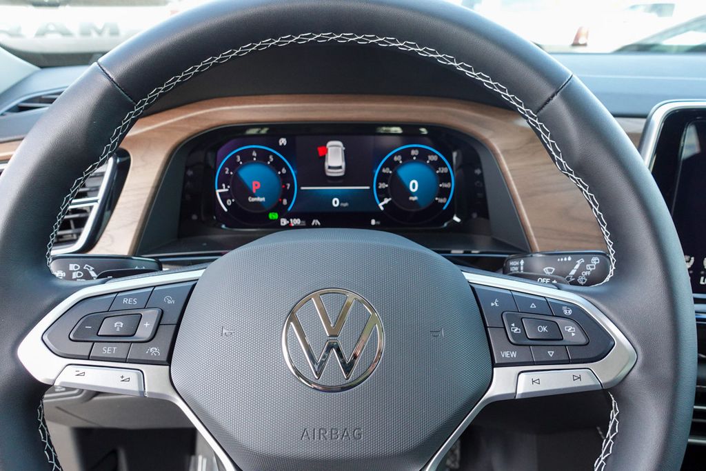2026 Volkswagen Atlas SE Technology photo 15