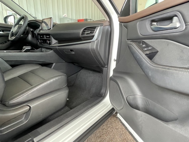 2023 Nissan Rogue SV photo 22
