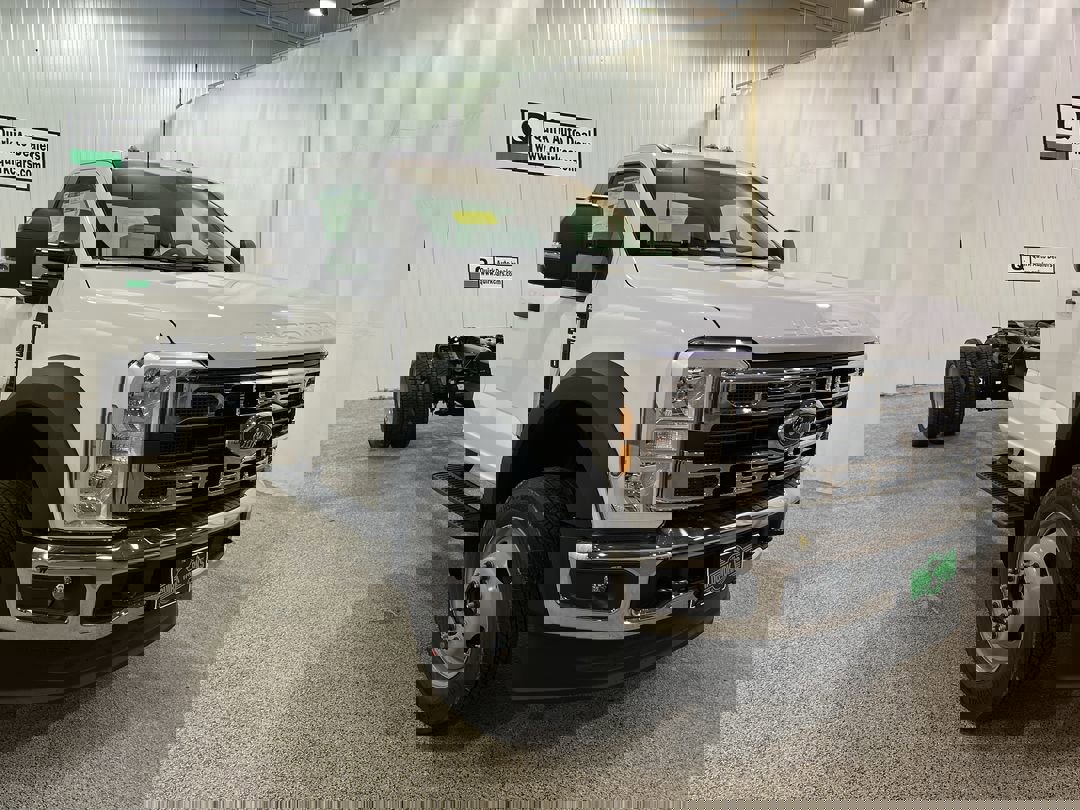 2026 Ford F-450 Super Duty Chassis Cab XL's photo