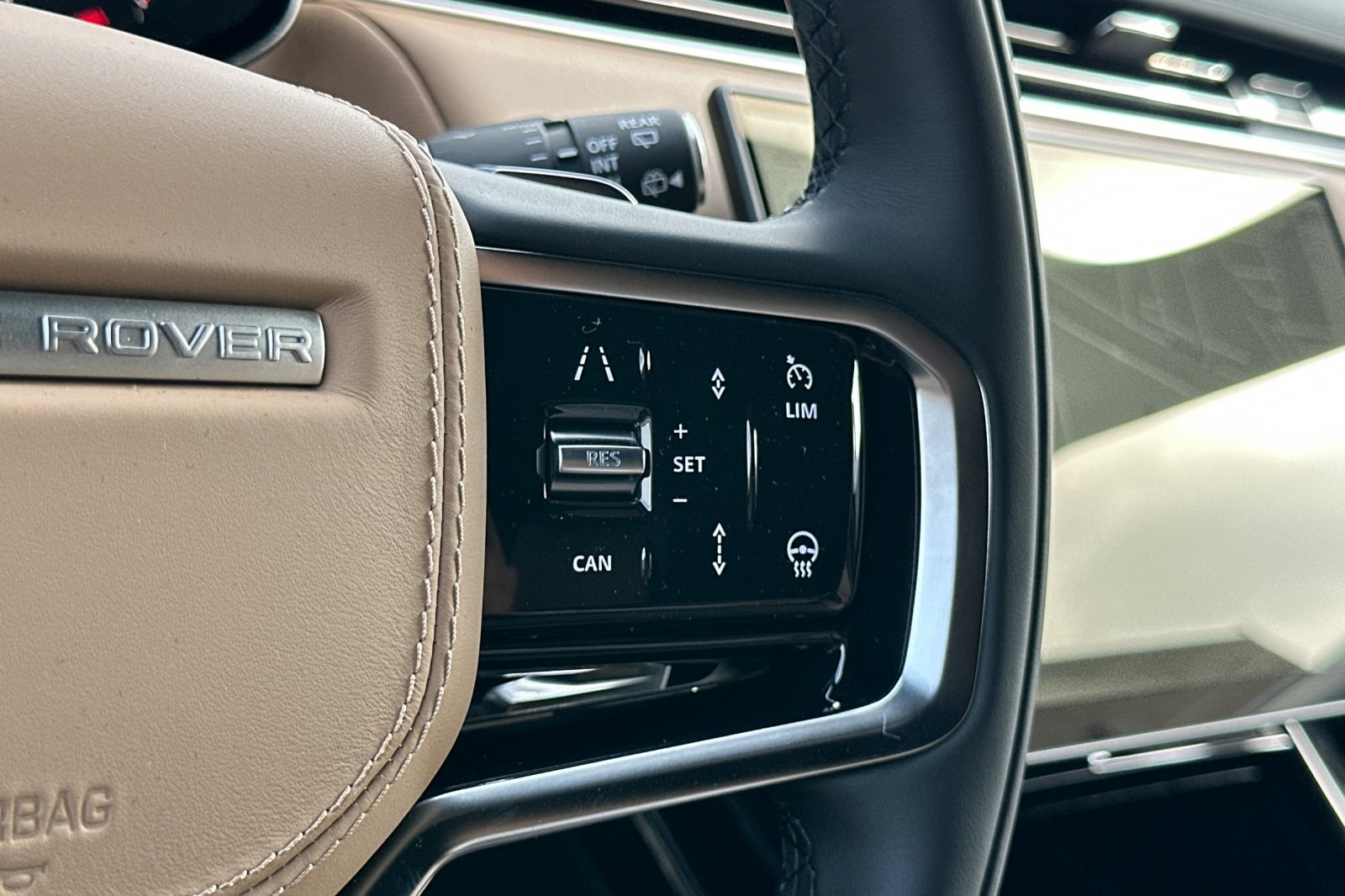 2025 Land Rover Range Rover Sport SE photo 25