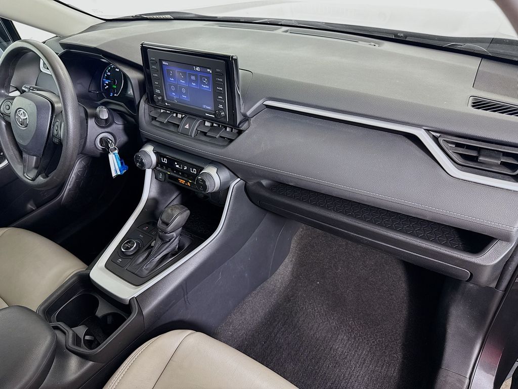 2021 Toyota RAV4 Hybrid LE photo 24