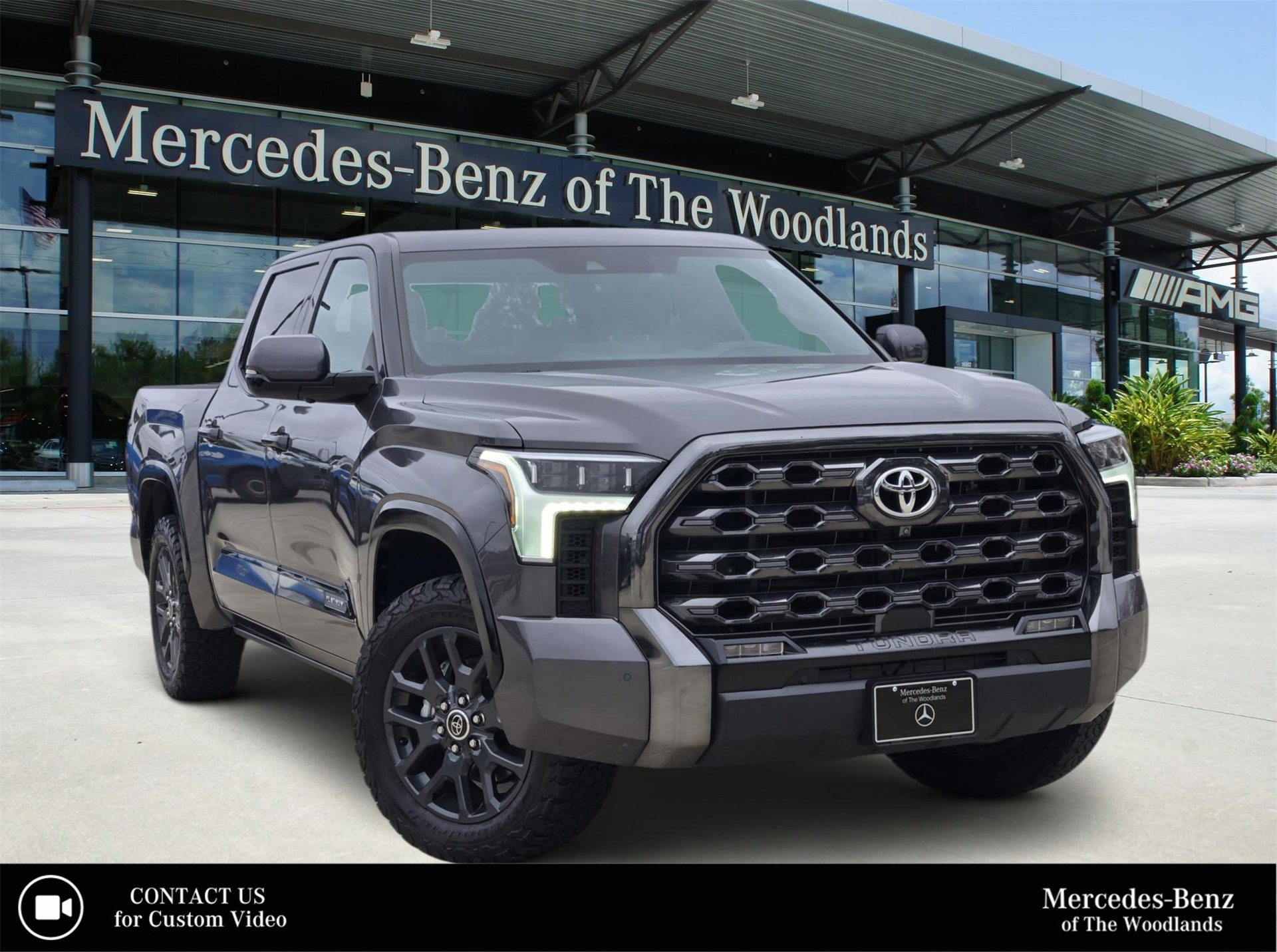2022 Toyota Tundra Platinum's photo