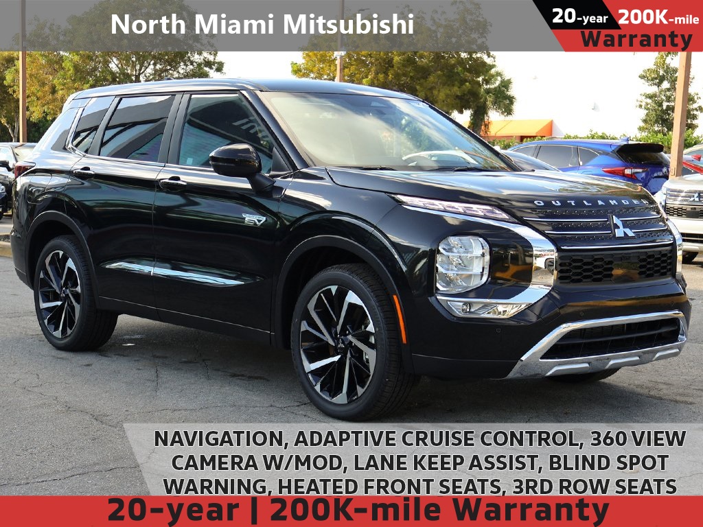 2025 Mitsubishi Outlander Plug-in Hybrid SE's photo