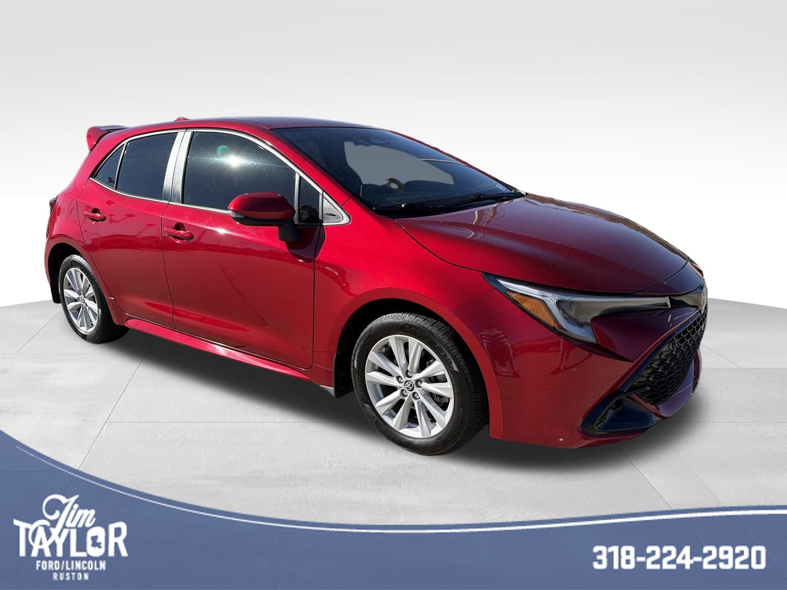 2023 Toyota Corolla Hatchback SE's photo