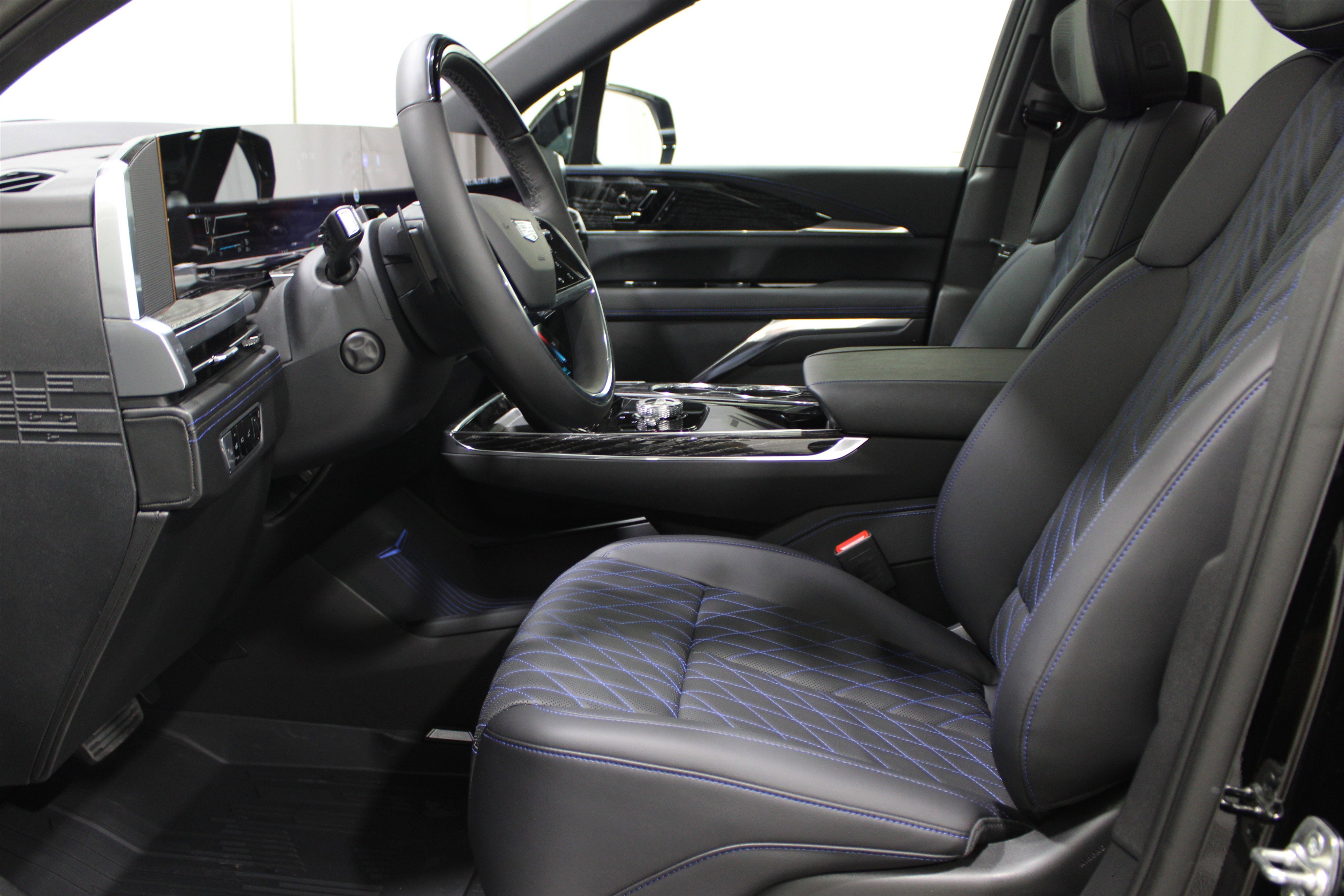 2026 Cadillac Escalade Sport photo 3