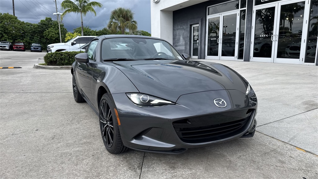 2025 Mazda MX-5 Miata Miata RF Grand Touring photo 7