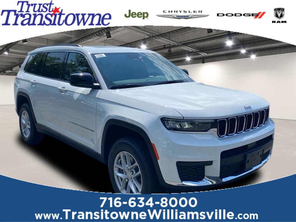 2025 Jeep Grand Cherokee L Laredo's photo