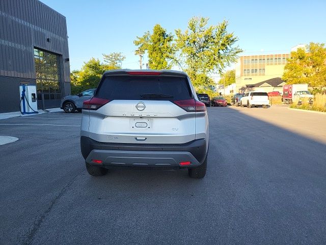 2023 Nissan Rogue SV photo 4
