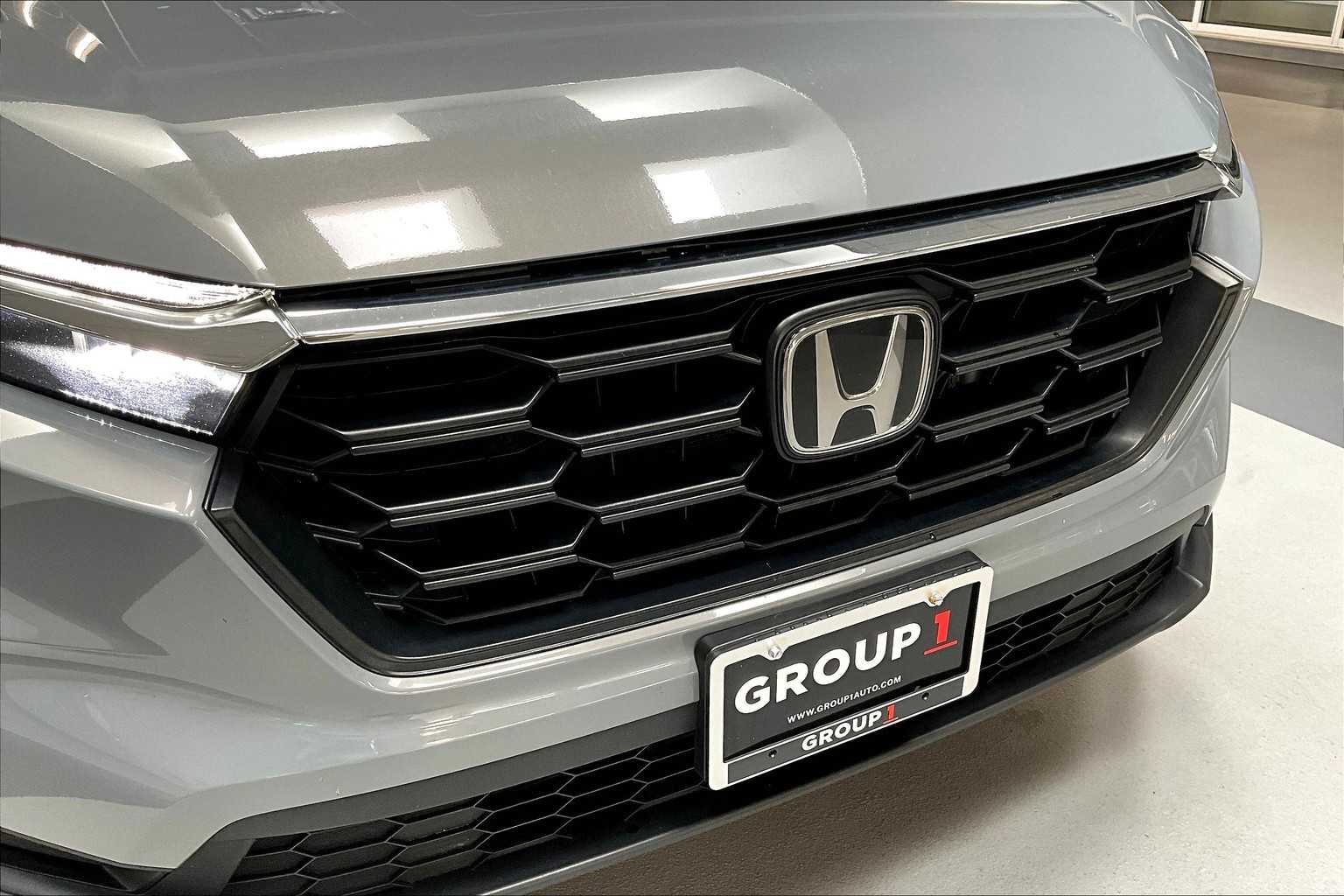 2024 Honda CR-V LX photo 29