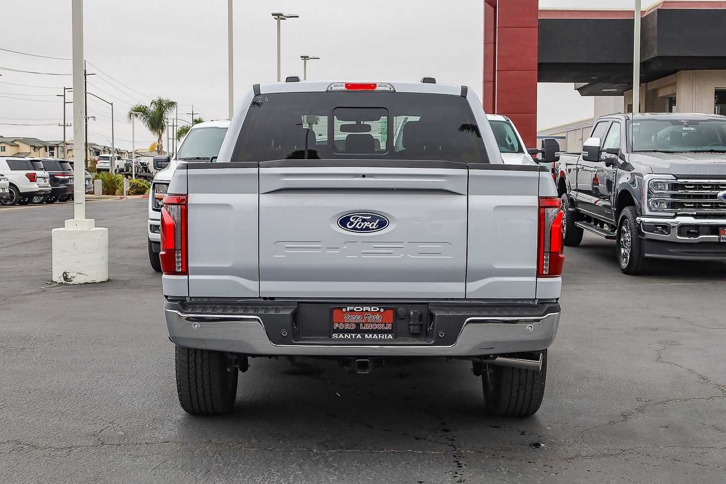 2025 Ford F-150 Lariat photo 4