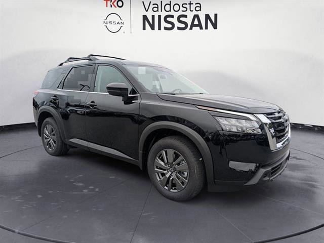 2025 Nissan Pathfinder SV's photo