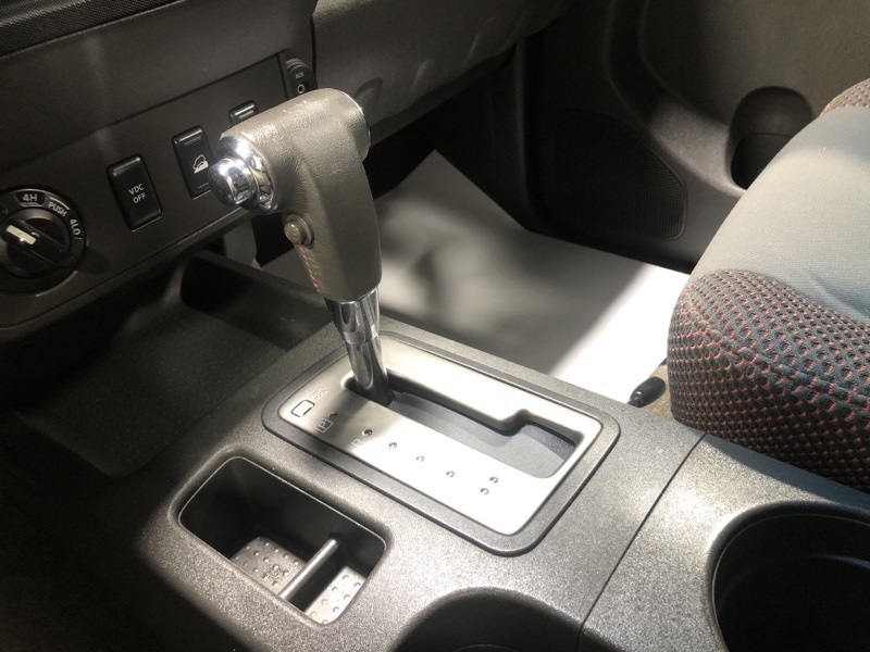 2011 Nissan Frontier PRO-4X photo 23