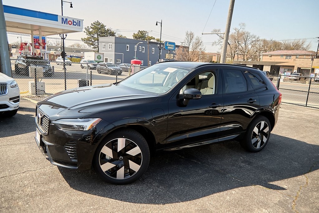 2025 VOLVO XC60 - Image 2