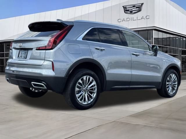 2024 Cadillac XT4 Premium Luxury photo 3