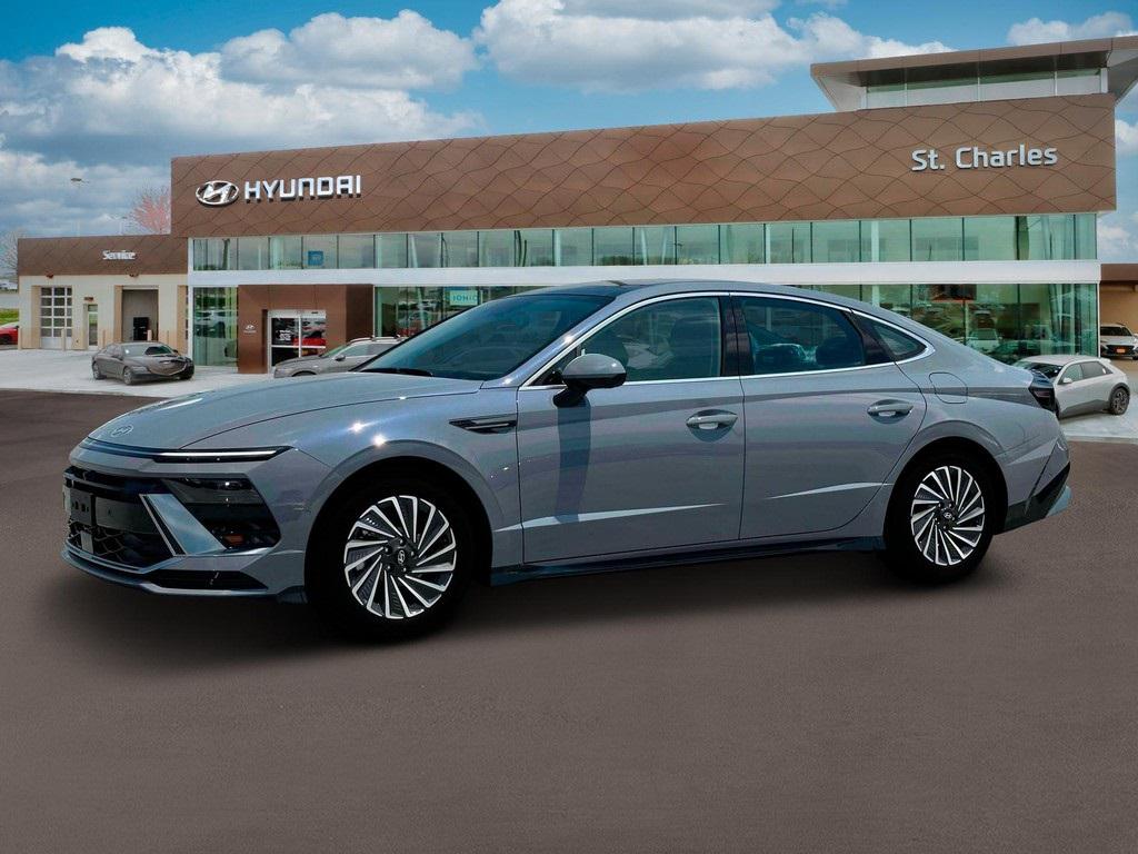 2025 Hyundai Sonata Hybrid Limited photo 2