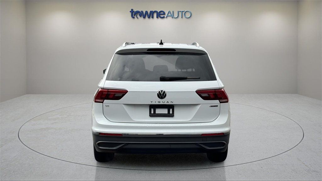 2022 Volkswagen Tiguan SE photo 4