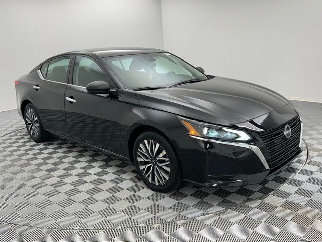 2024 Nissan Altima 2.5 SV photo 3