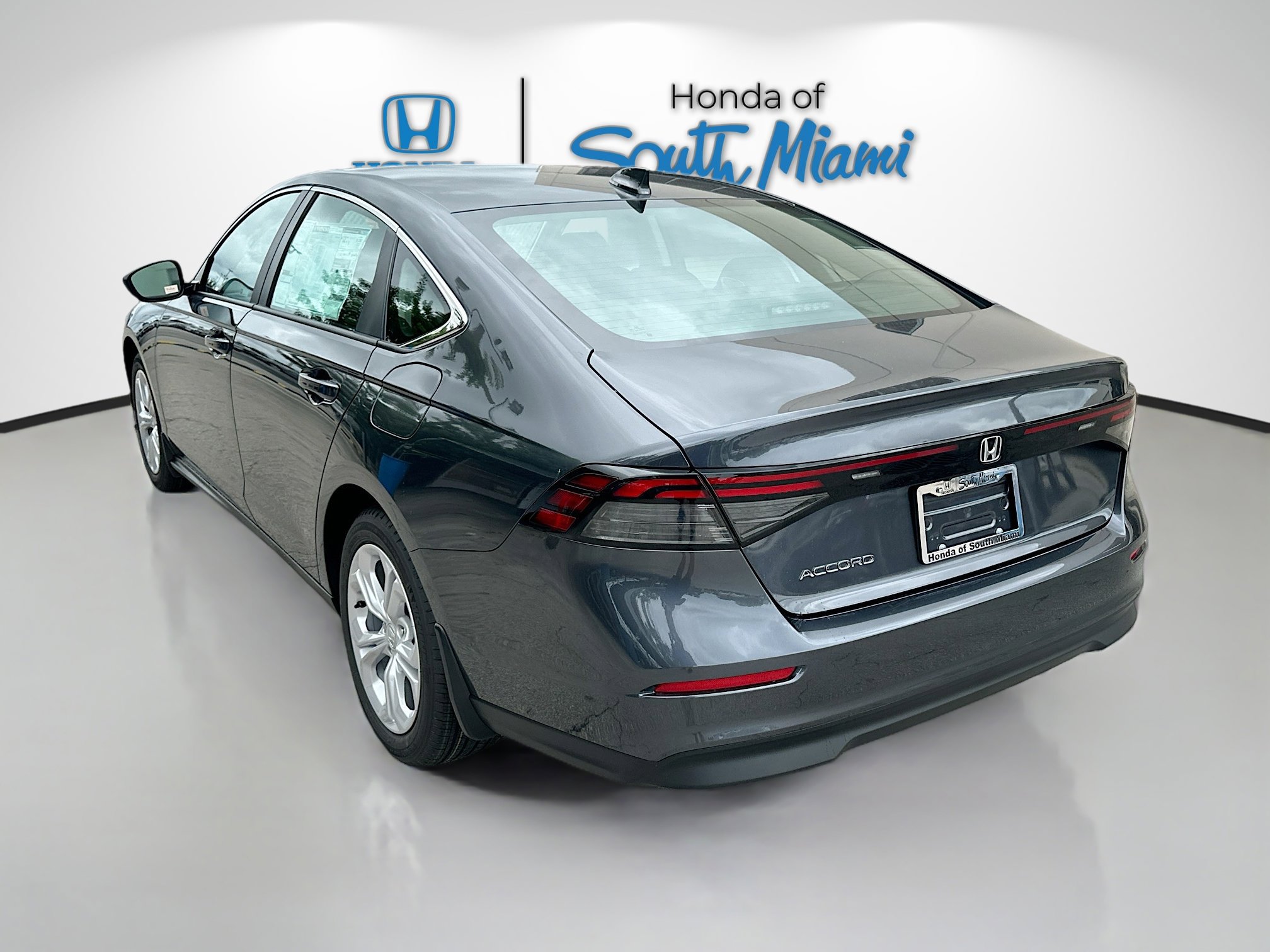 2025 Honda Accord LX photo 4