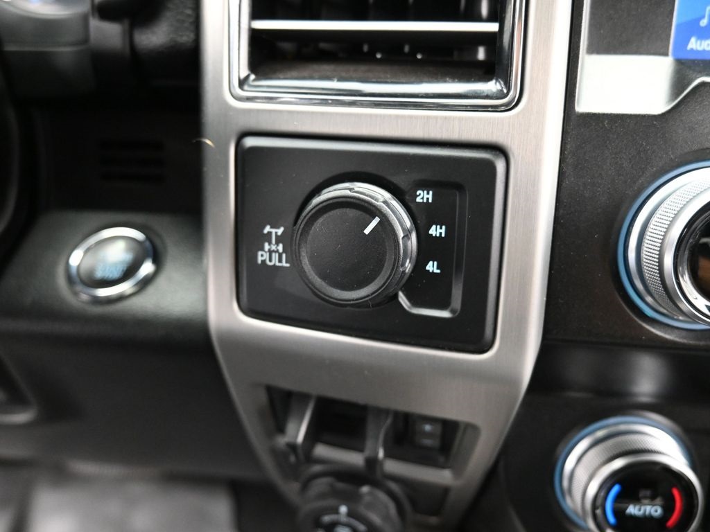 2021 Ford F-350 photo 20