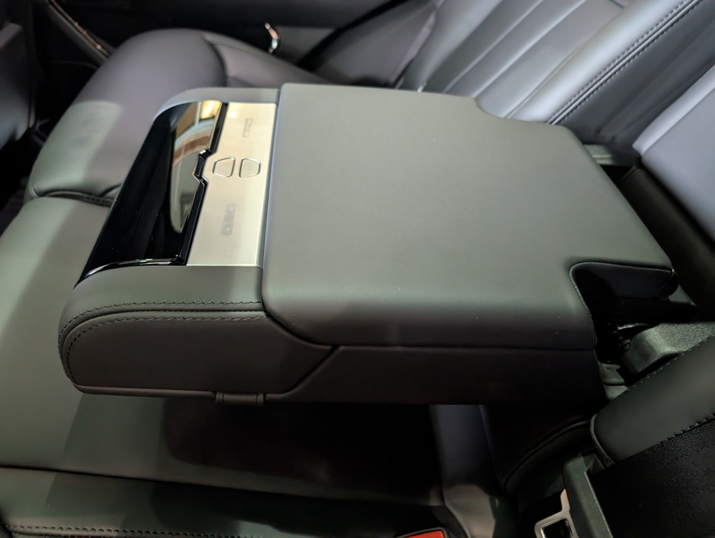 2025 Land Rover Range Rover Sport SE photo 23