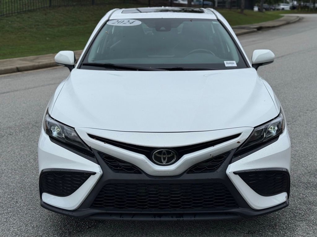 2024 Toyota Camry SE photo 7